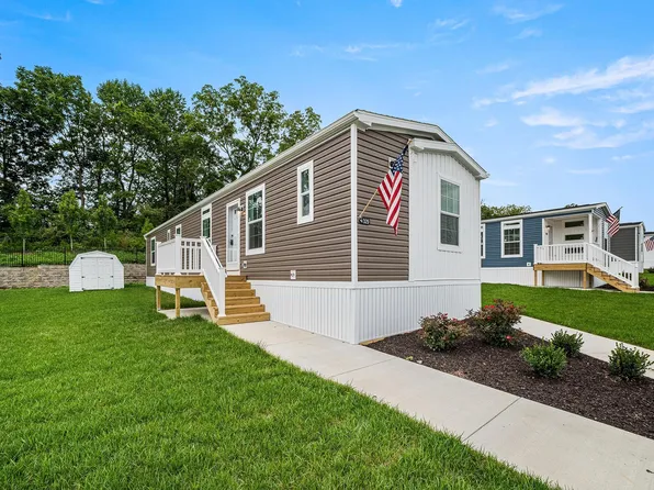 329 Ashwood Ct, Honey Brook, PA 19344