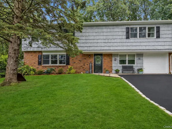 18 Kathy Court, Northport, NY 11768