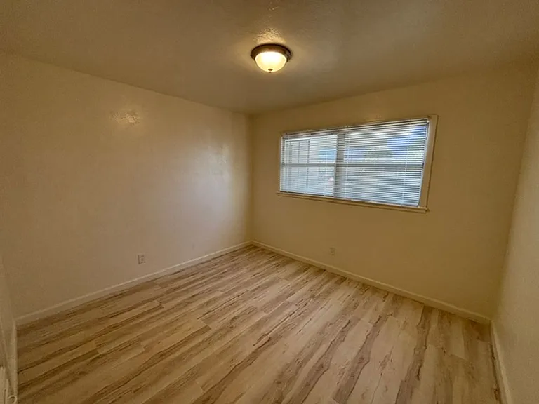 1249 Sandalwood Dr — Photo 10