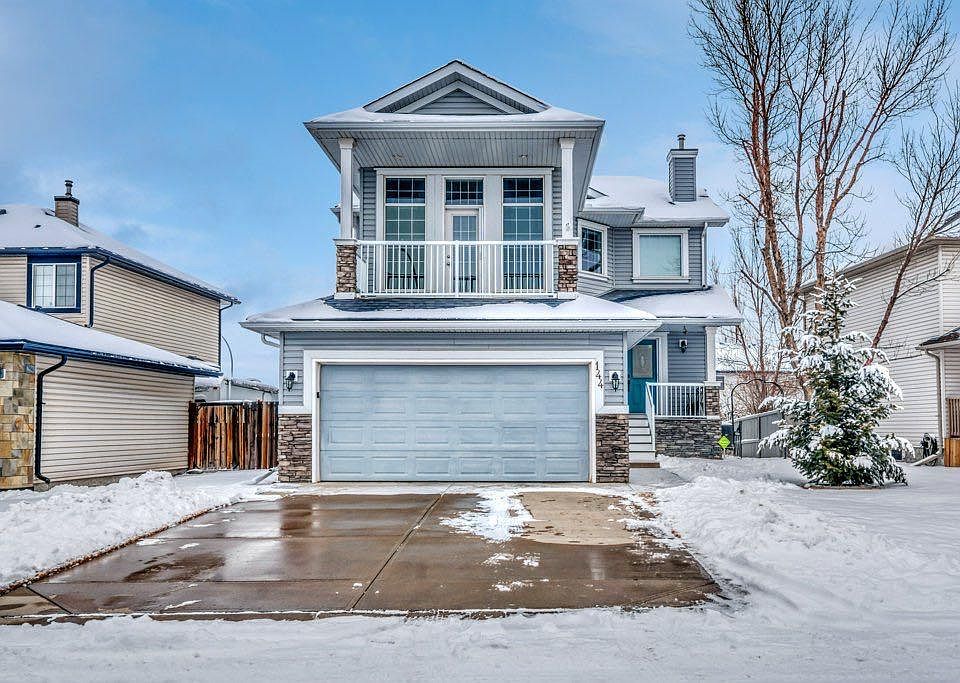 1st image of 144 W Springmere Close