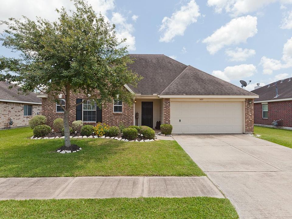 Welcome to 3409 Cypress Village!
