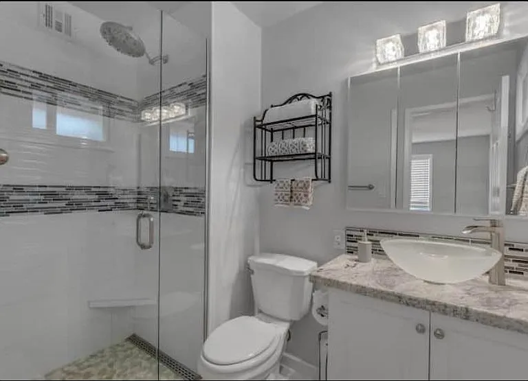 1209 E Campus Dr — Photo 9