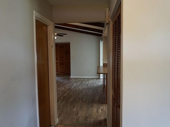 3rd image of 5822 Southport Dr
