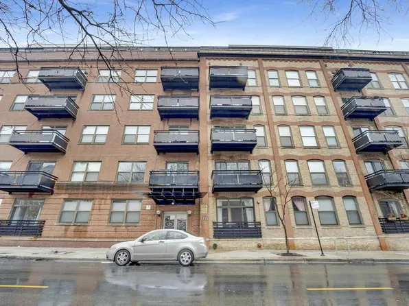 1735 W Diversey Pkwy APT 105, Chicago, IL 60614