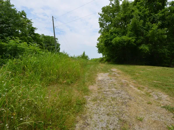 1983 New Dixville Rd, Harrodsburg, KY 40330