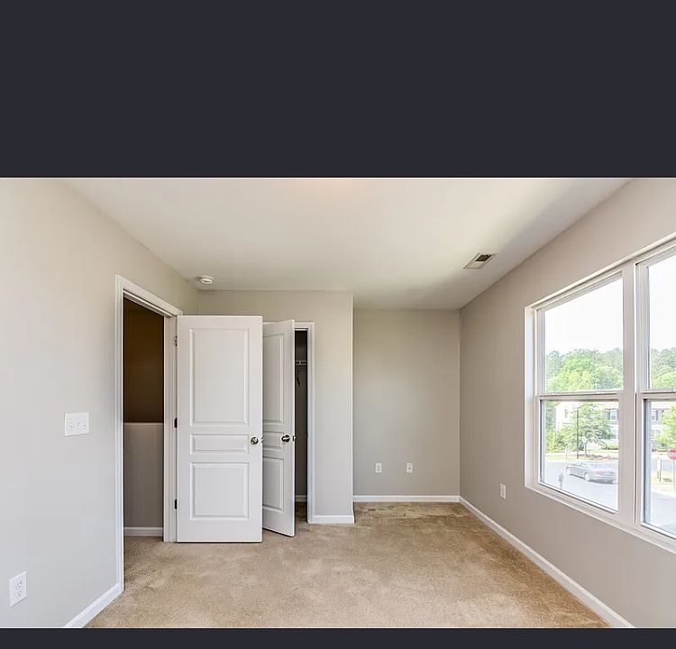 2nd image of 100 Stratford Lakes Dr Unit 378