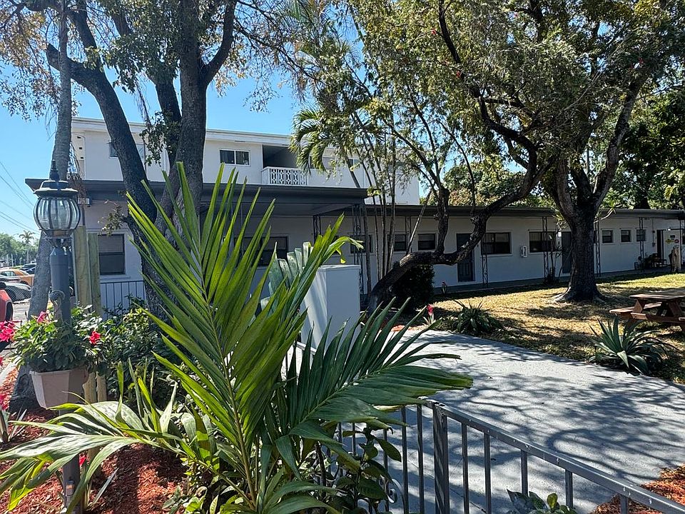 1st image of 13390 NE 6th Ave #8