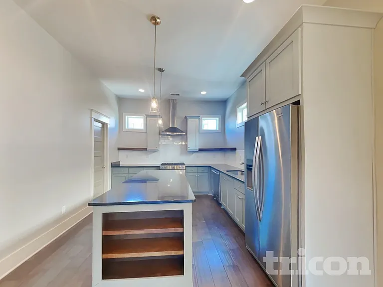 1208 Hillwood Private Cv — Photo 4