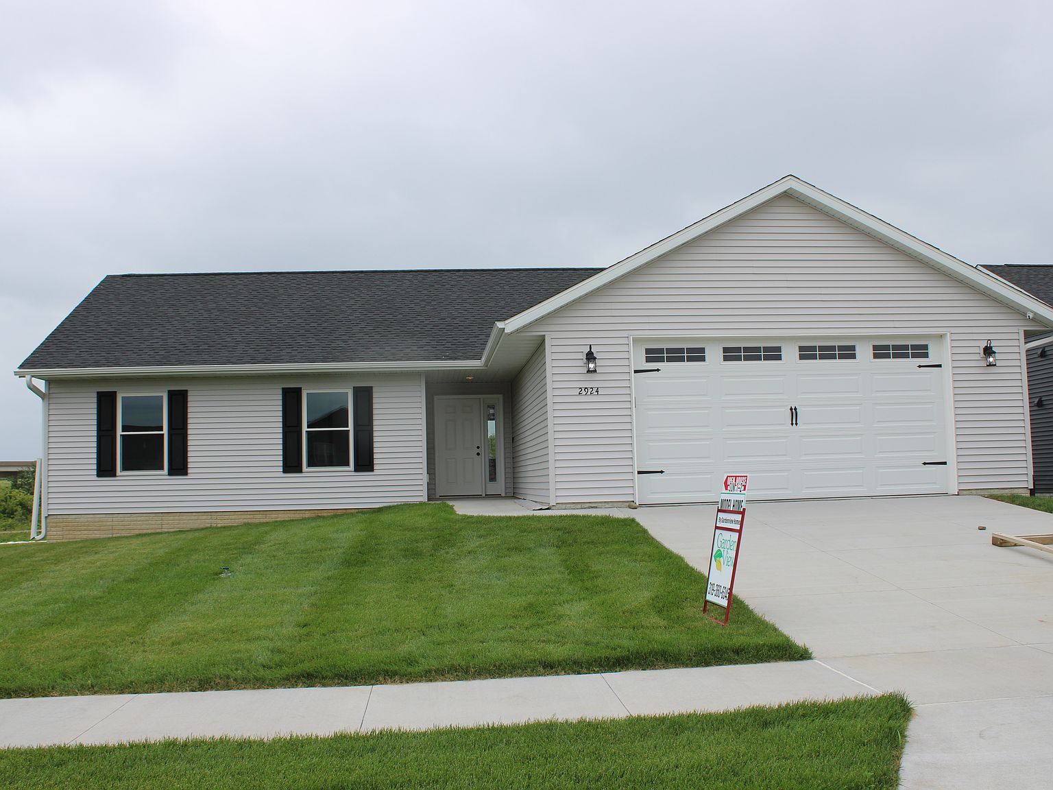 2924 Belle St SW, Cedar Rapids, IA 52404 Zillow