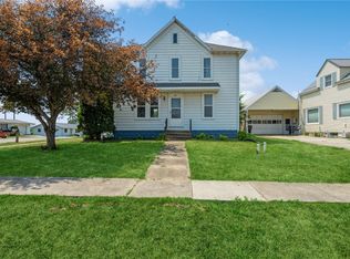 101 5th Ave, Keystone, IA 52249