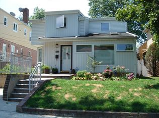 6458 232nd St, Oakland Gardens, NY 11364