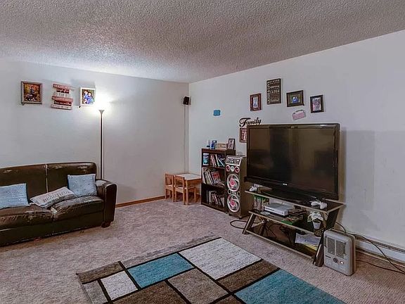 2nd image of 904 Kitty Ave #4