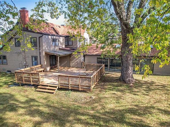 4th image of 801 Valentine Rd