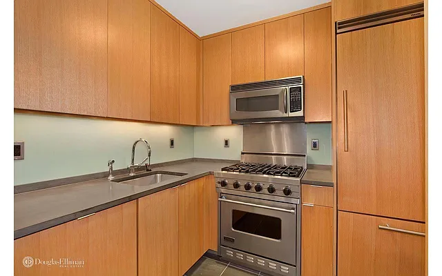 Sold by Corcoran | media 17