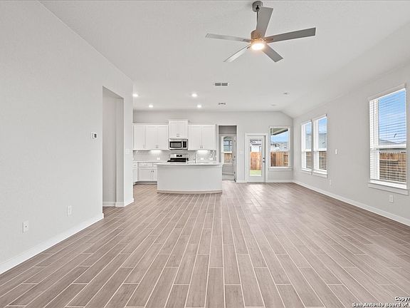 3rd image of 3731 Canby Oak Bluff
