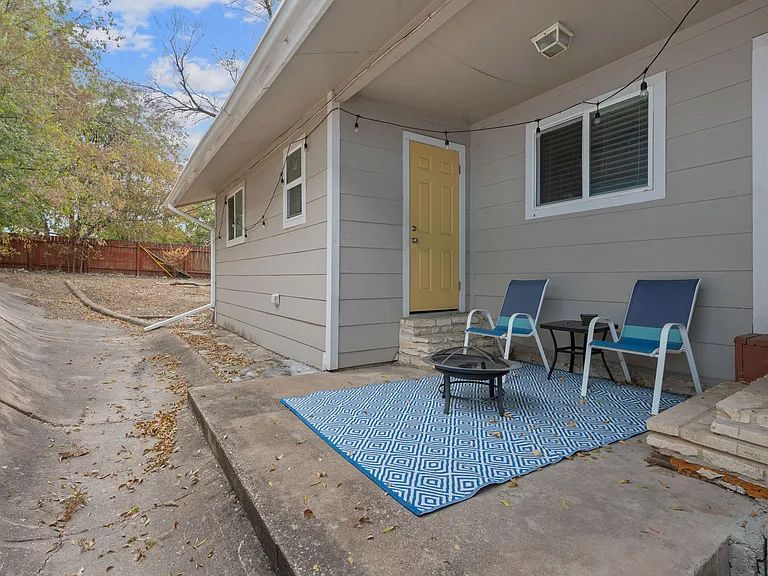 2505 Parker Ln #B — Photo 16