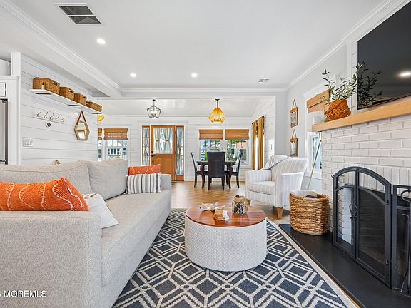 4th image of 511 Jefferson Avenue