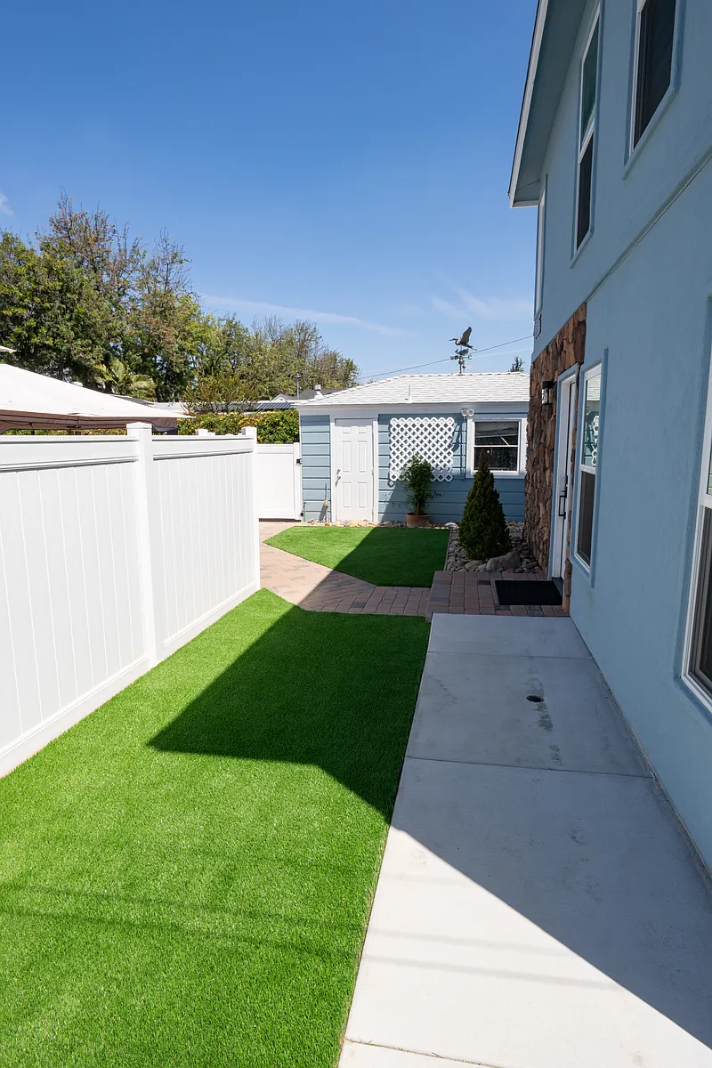 Front of house and fence. - 4725 Rolando Blvd