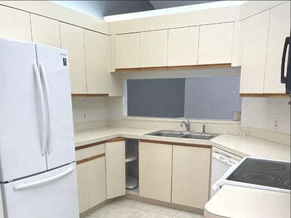 6531 SE Federal Hwy APT E205