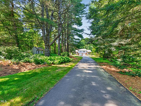 2nd image of 152 Woodin Road