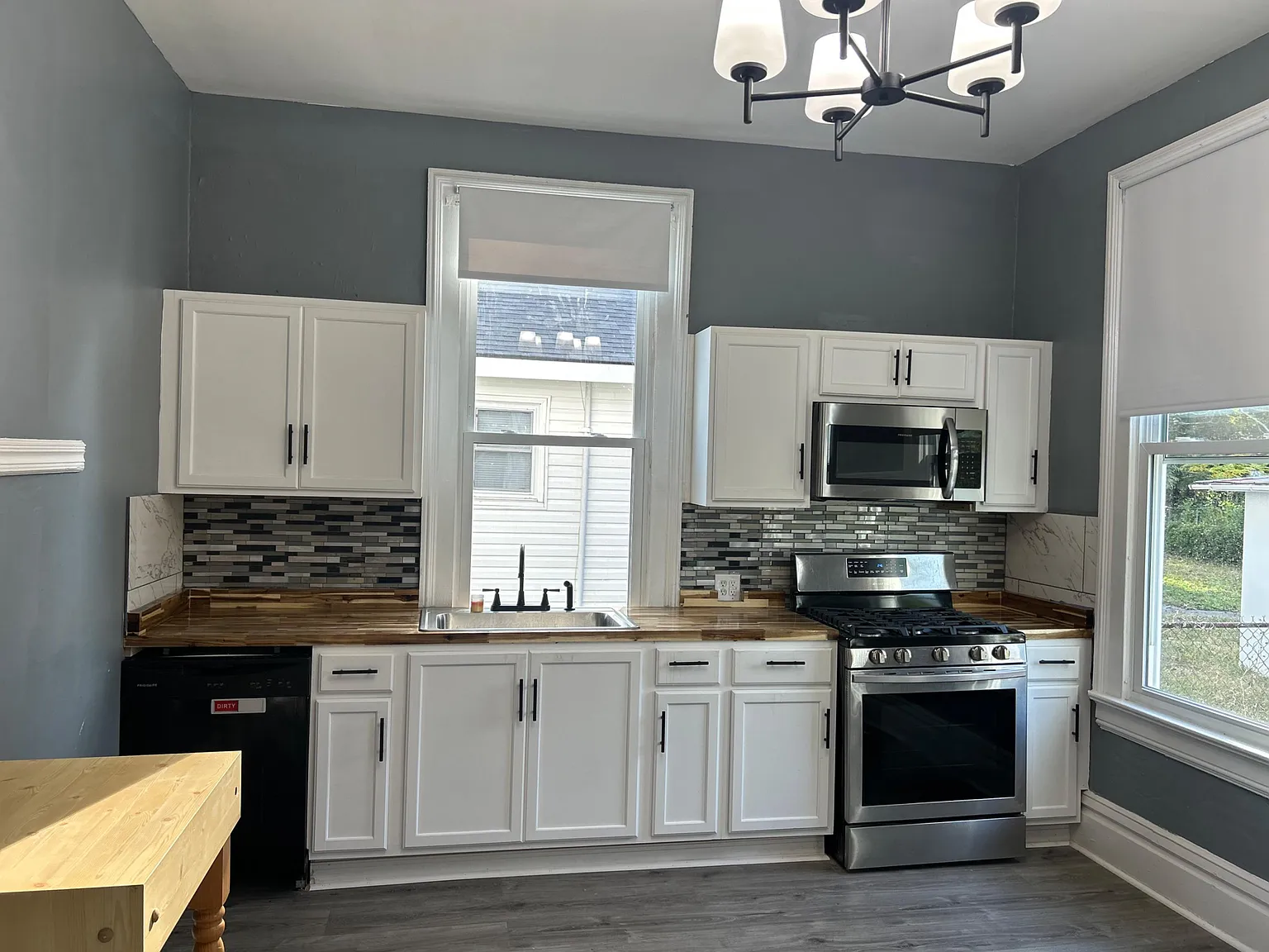 4 bed, 3.5 bath, 3000 sqft, $1,027 — Photo 4