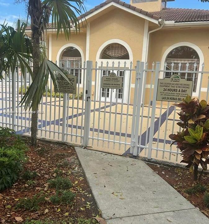 1st image of 305 Palm Cir E #305