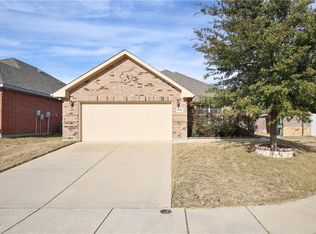 9400 Tierra Verde Dr, Fort Worth, TX 76177