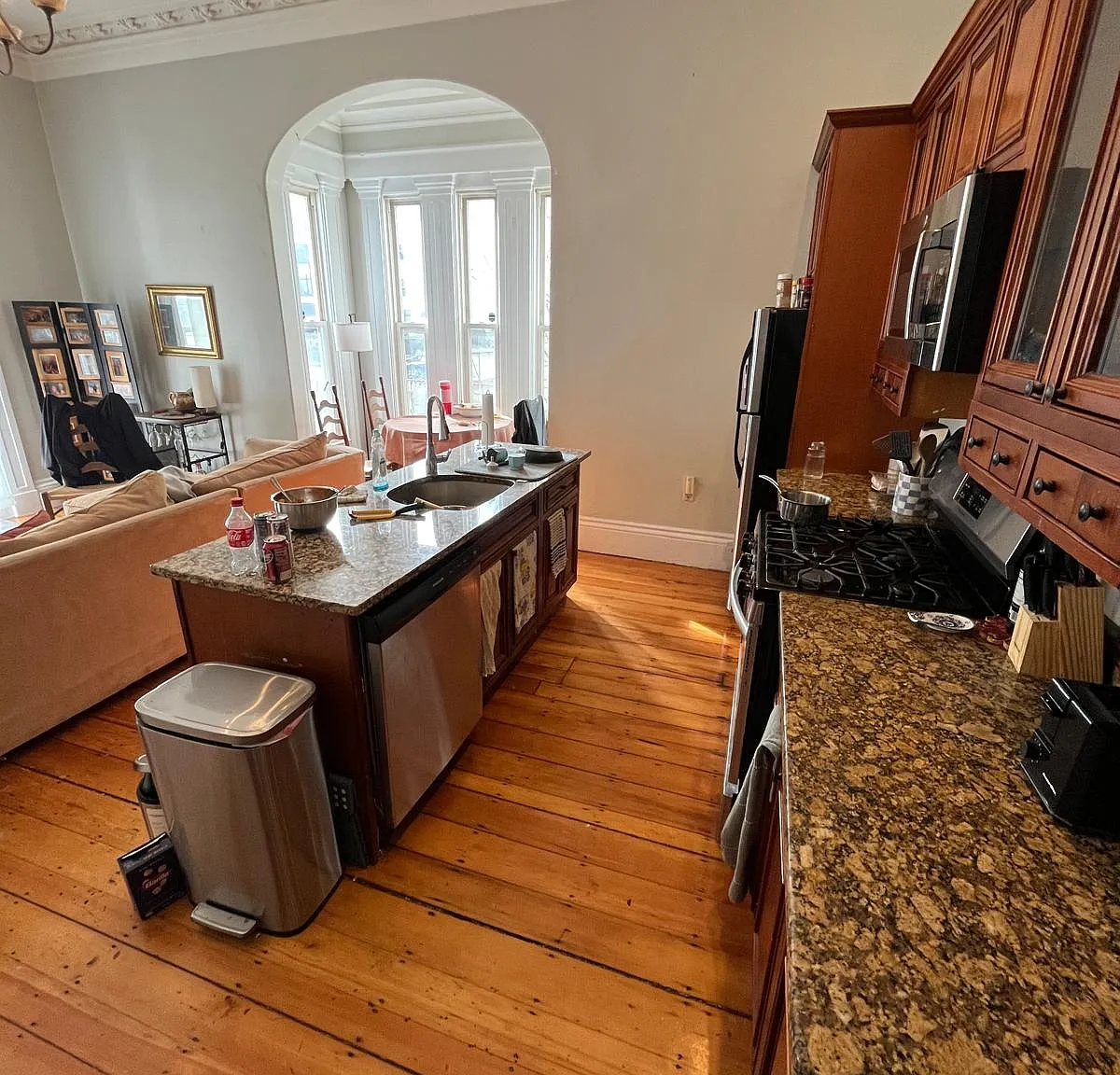 4 bed, 2.0 bath, $5,400 — Photo 4