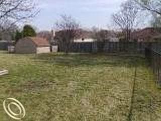 2nd image of 46884 Amberwood Dr
