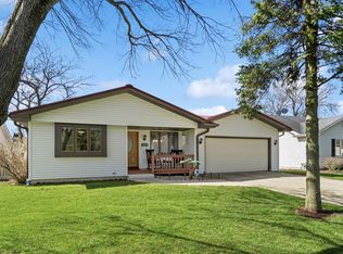 417 Stetzer St, Elburn, IL 60119