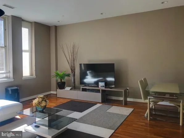 1600 Arch St APT 1910, Philadelphia, PA 19103
