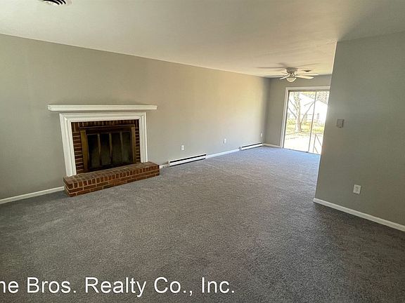 3rd image of 7414 Griffin Ave