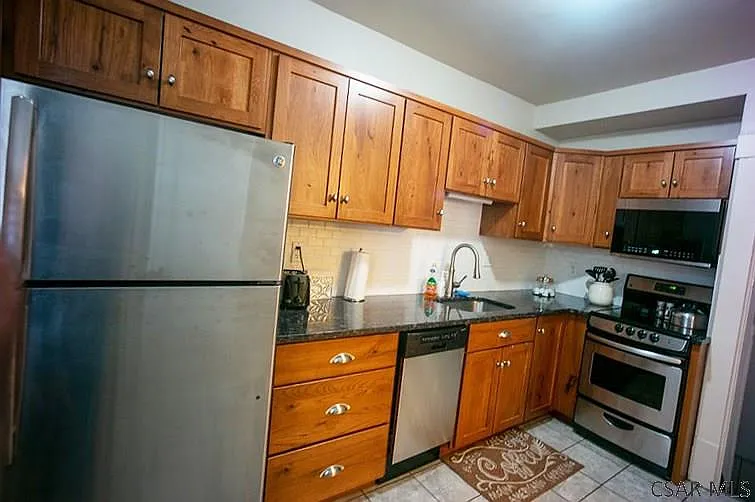 217 Mifflin St #1 — Photo 12