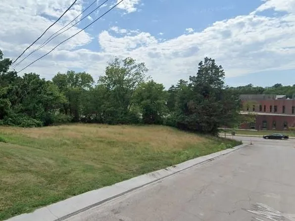 1737 Greeley Ave, Kansas City, KS 66104