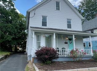 14 Soule St, Griswold, CT 06351
