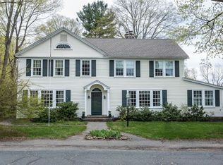5 Center St, Granby, MA 01033