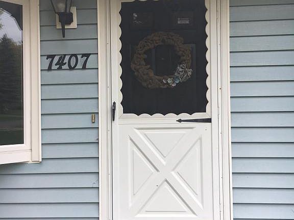 3rd image of 7407 Yorktown Rd