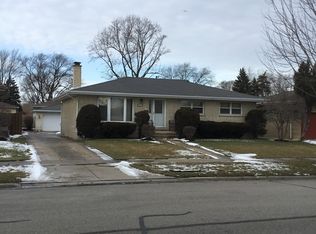 720 W Eggerding Dr, Addison, IL 60101