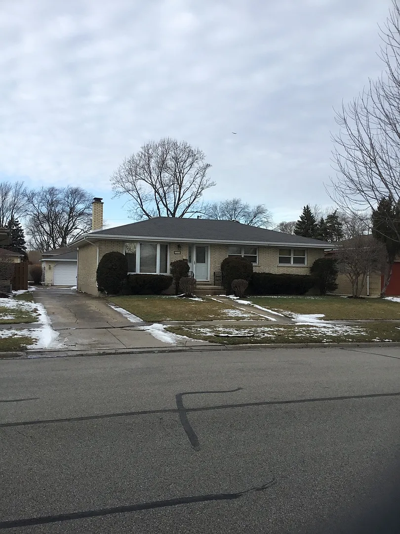 720 W Eggerding Dr photo 1