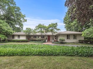 6861 Orinoco Cir, Bloomfield Hills, MI 48301
