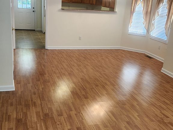 4th image of 1529 Mayberry Ln