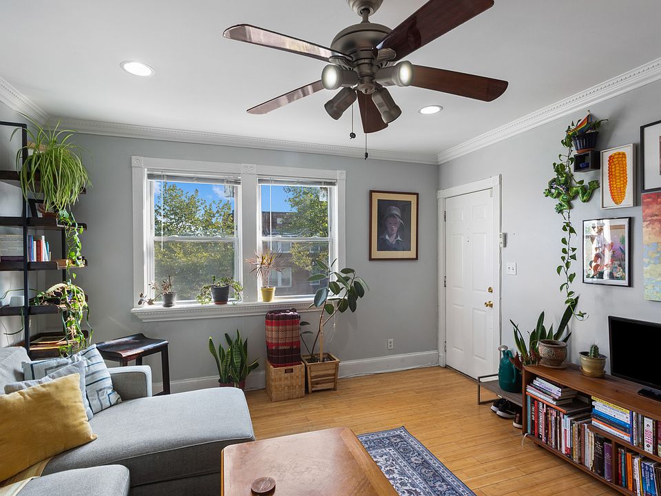 Spacious sunny living room