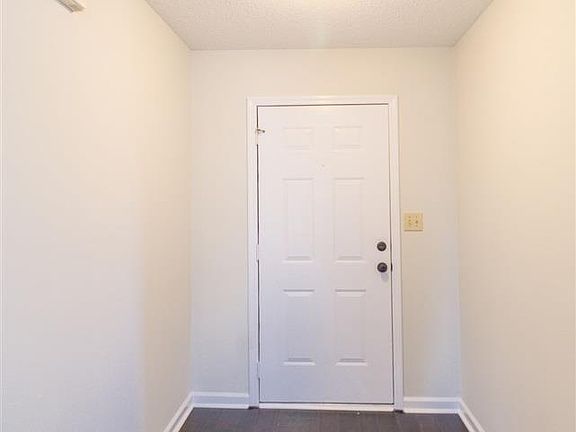 5th image of 2531 Bonnie Oaks Dr SW