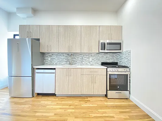 Rented by Mae Equities | media 15