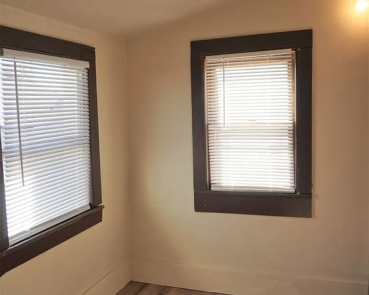 523 SW 26 — Photo 5