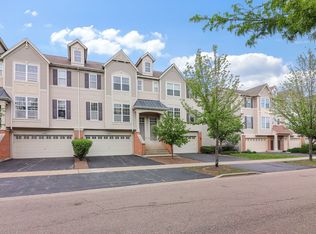 3345 Kentshire Cir, Aurora, IL 60504