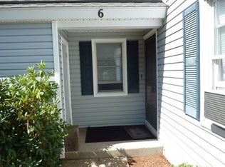 6 Victoria Heights Rd, Hyde Park, MA 02136