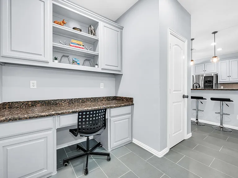 6918 Webster St — Photo 34