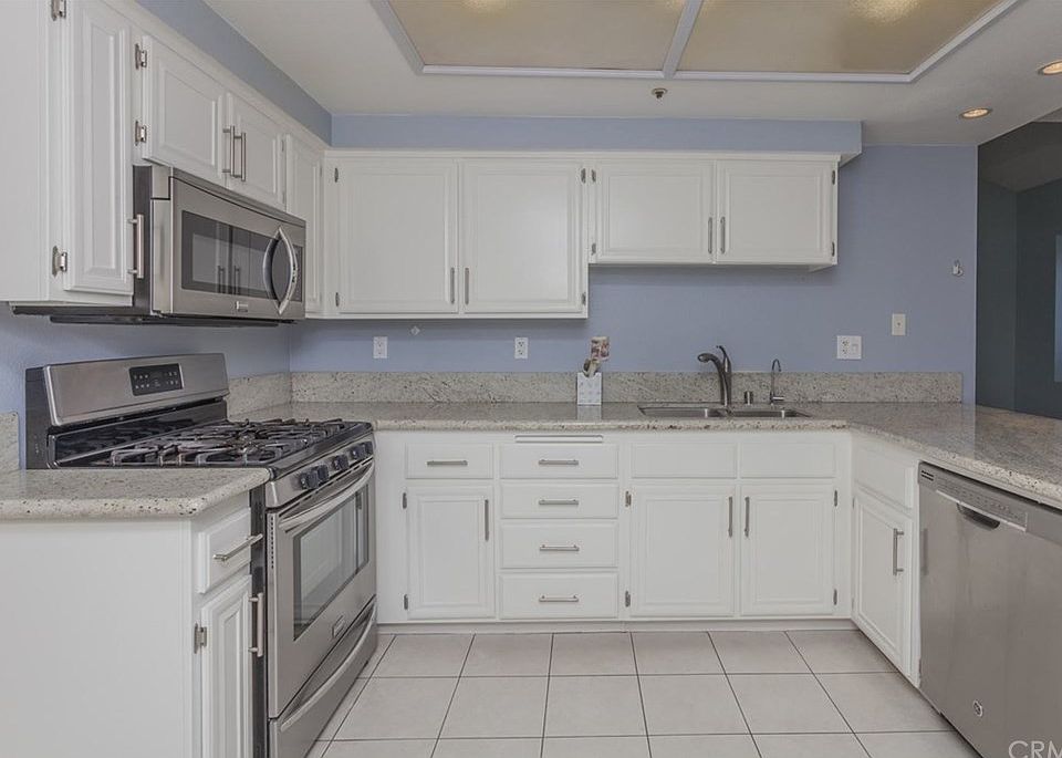 1st image of 8905 Grandville Cir #9