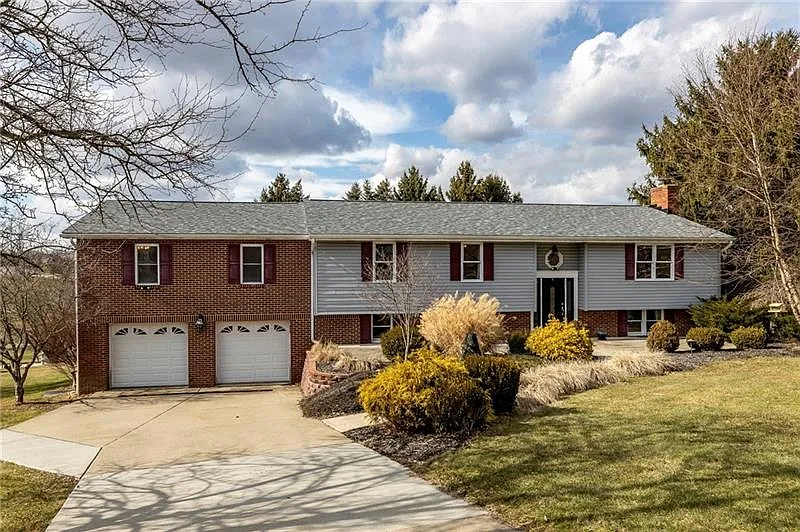 3041 Dividend Dr photo 1